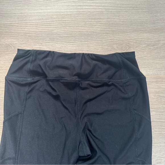 Reebok Women’s Black Cropped Leggings | Size Small - Picture 4 of 4
